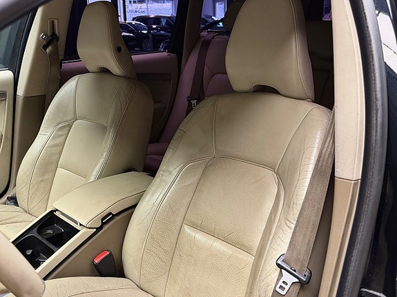 Volvo V70 15 of 22