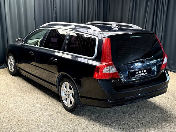 Volvo V70 7 of 22