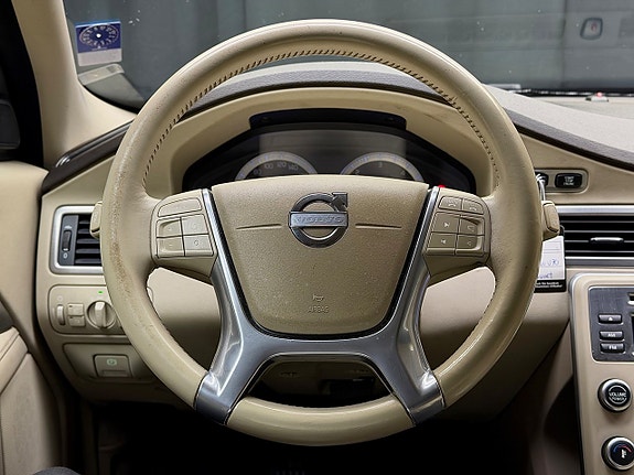 Volvo V70 19 of 22