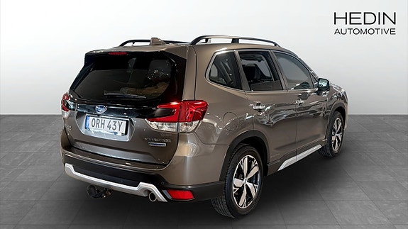Subaru Forester 2 of 5