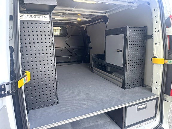 Ford Transit Custom 16 of 20