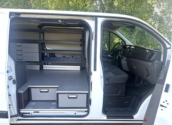 Ford Transit Custom 7 of 20
