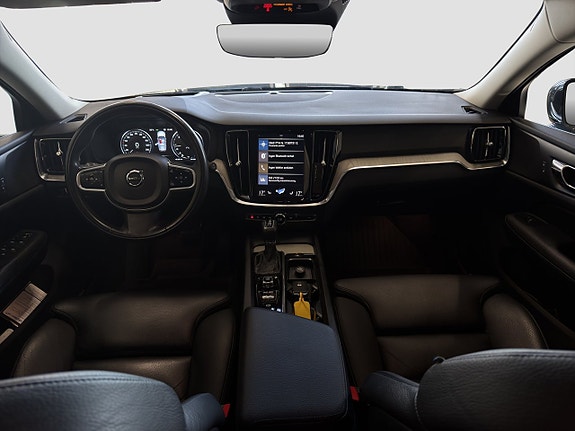 Volvo V60 8 of 22