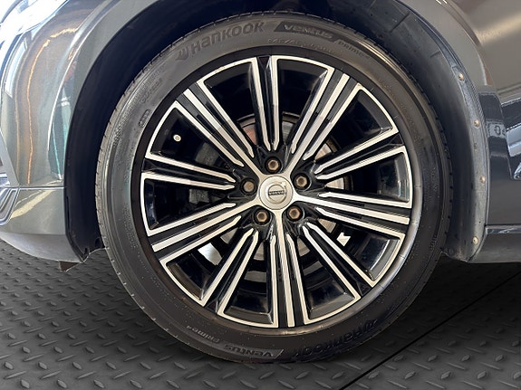 Volvo V60 19 of 22