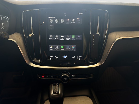 Volvo V60 13 of 22