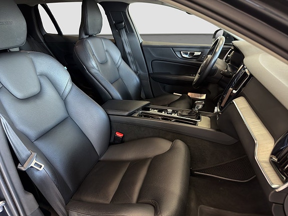 Volvo V60 16 of 22