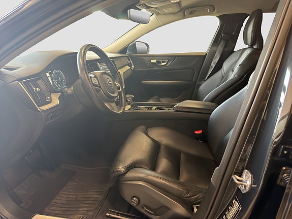 Volvo V60 14 of 22