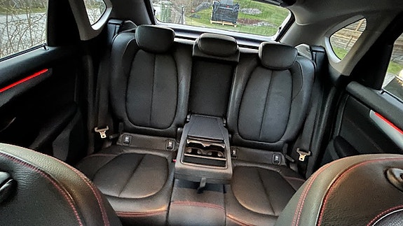 BMW 225i 9 of 11