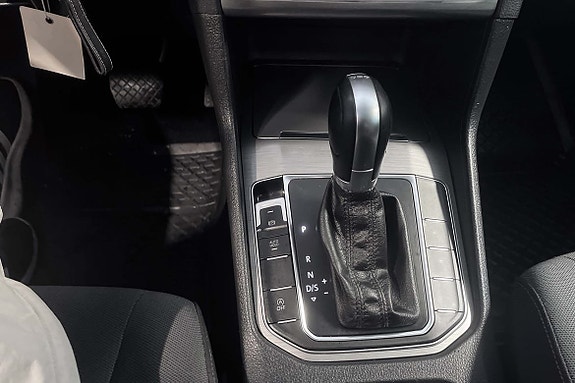 Volkswagen Golf Sportsvan 8 of 10