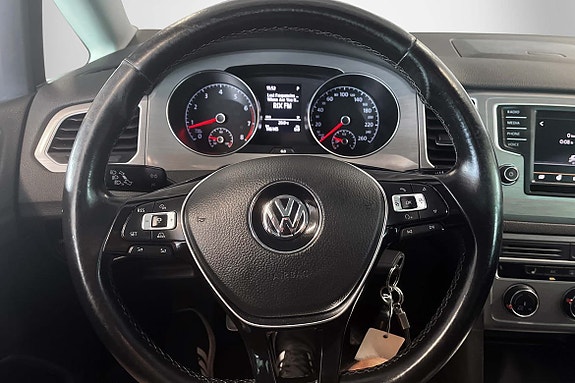 Volkswagen Golf Sportsvan 6 of 10
