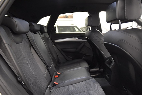 Audi Q5 12 of 21