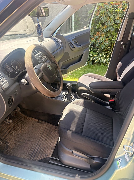 Skoda Fabia 2 of 5
