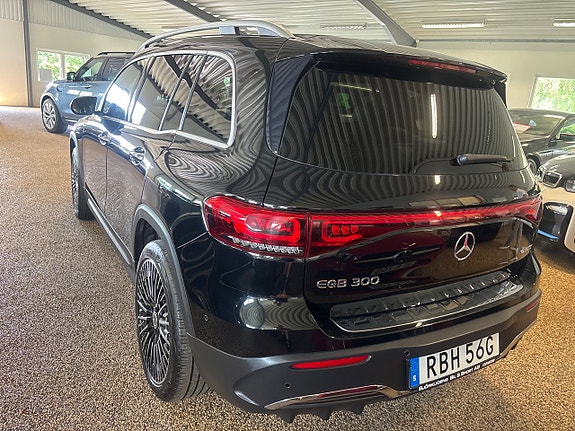 Mercedes-Benz EQB300 11 of 12