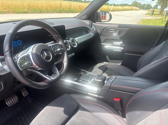Mercedes-Benz EQB300 6 of 12