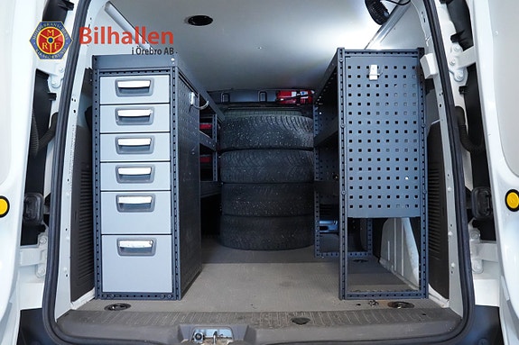 Ford Transit Connect 8 of 22