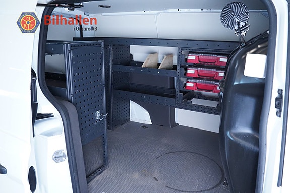 Ford Transit Connect 12 of 22