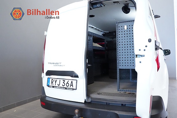 Ford Transit Connect 6 of 22