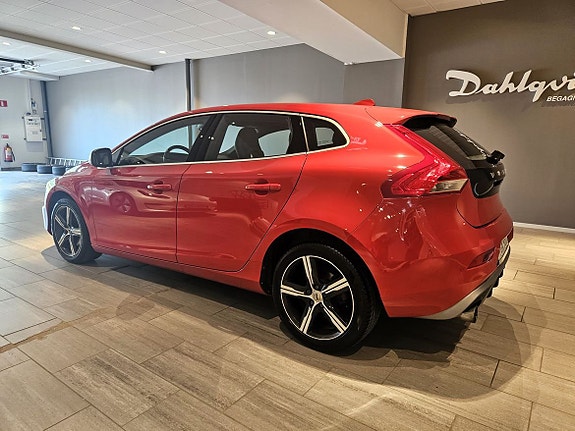 Volvo V40 6 of 27