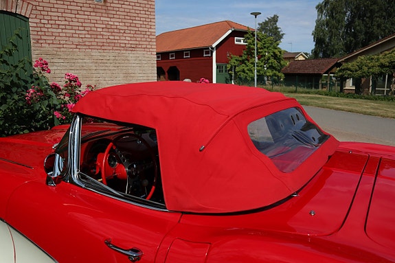 Chevrolet Corvette 23 of 24