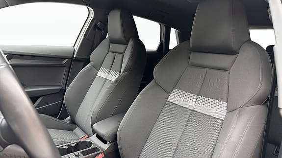 Audi A3 8 of 14