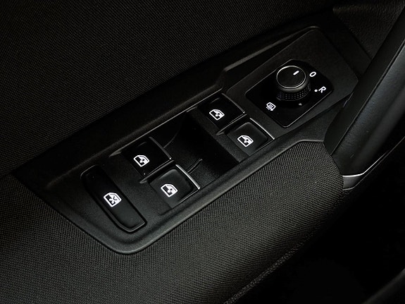Volkswagen Tiguan 30 of 30