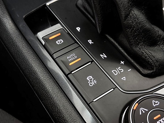 Volkswagen Tiguan 25 of 30