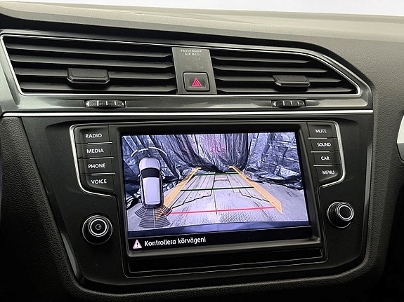 Volkswagen Tiguan 19 of 30