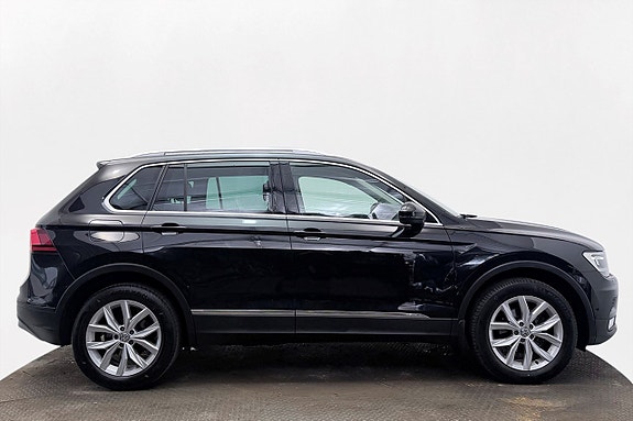 Volkswagen Tiguan 5 of 30