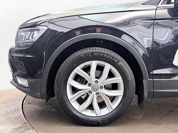 Volkswagen Tiguan 10 of 30