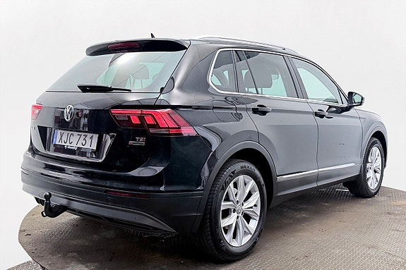 Volkswagen Tiguan 6 of 30