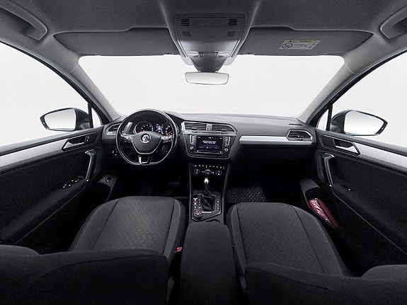 Volkswagen Tiguan 14 of 30
