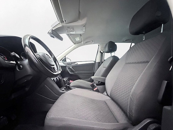 Volkswagen Tiguan 11 of 30