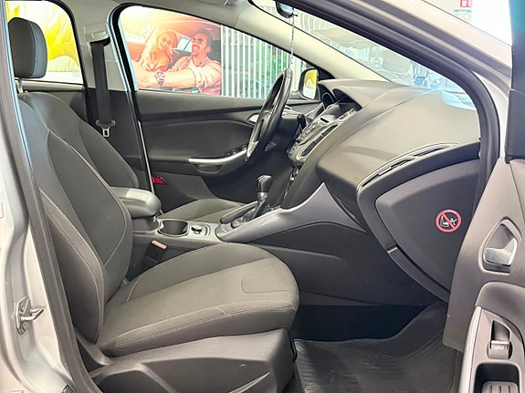 Ford Focus 8 of 13