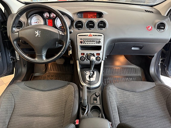 Peugeot 308 SW 15 of 27