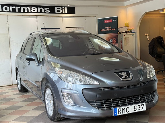 Peugeot 308 SW 3 of 5