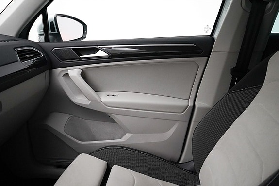 Volkswagen Tiguan 15 of 23