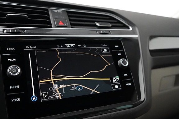 Volkswagen Tiguan 10 of 23