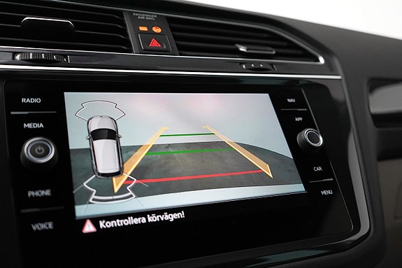 Volkswagen Tiguan 11 of 23