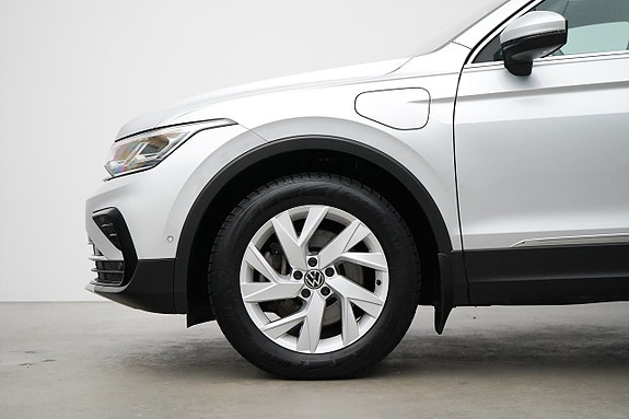 Volkswagen Tiguan 2 of 23