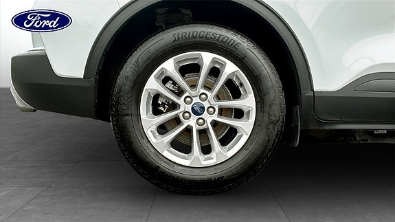 Ford Kuga 9 of 9