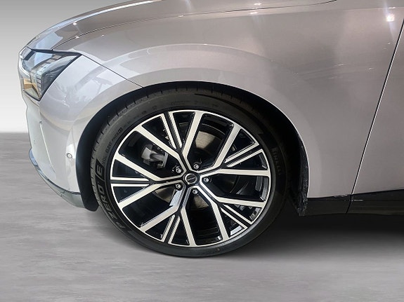 Volvo ES90 9 of 16