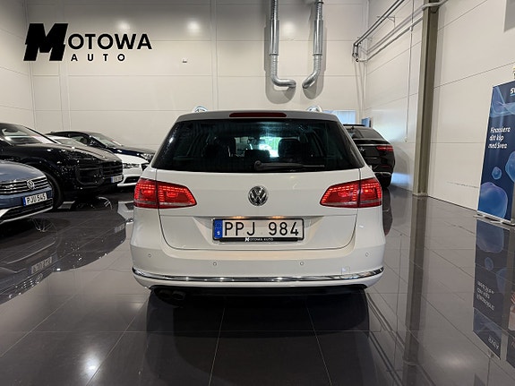 Volkswagen Passat 3 of 20