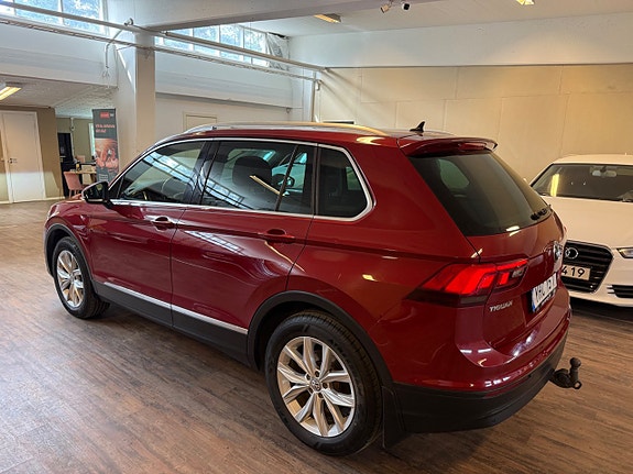 Volkswagen Tiguan 2 of 19