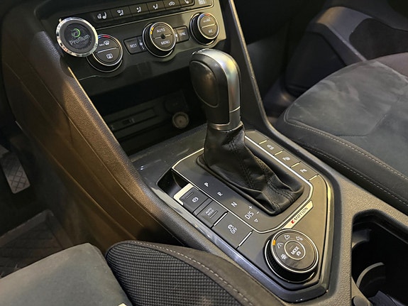 Volkswagen Tiguan 16 of 19