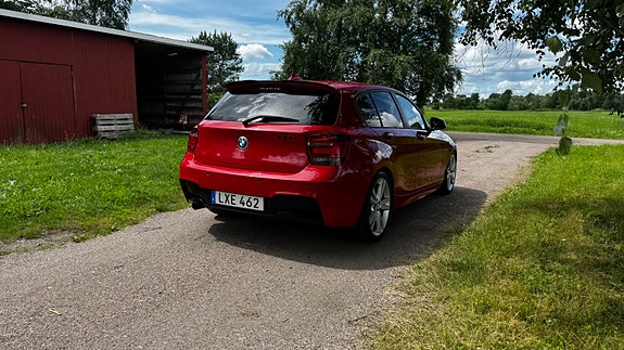 BMW 120d 4 of 5