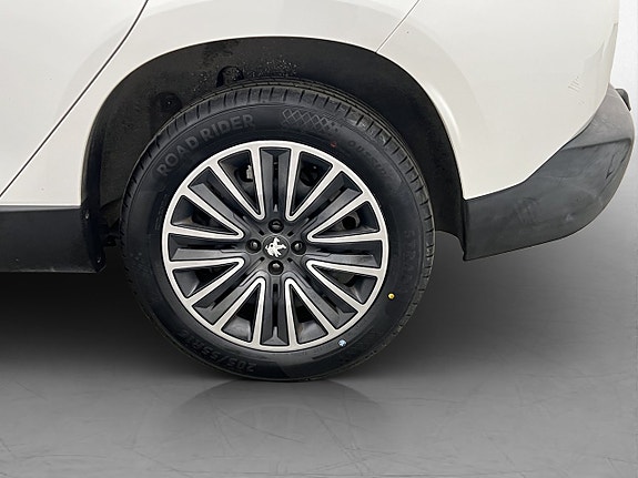 Peugeot 2008 26 of 28