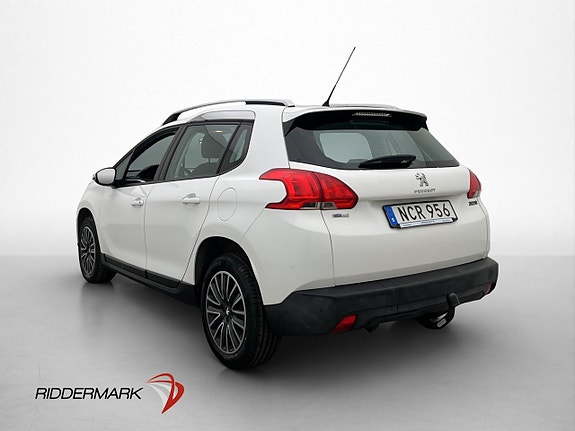 Peugeot 2008 2 of 5