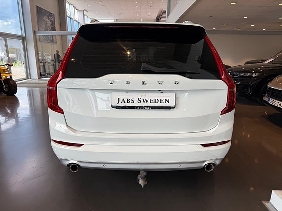 Volvo XC90 3 of 5