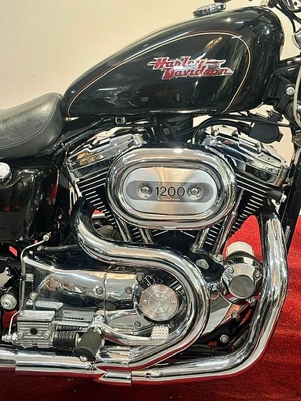Harley-Davidson XL1200C Sportster 1200 Custom, endast 1400 Mil! 2 of 5