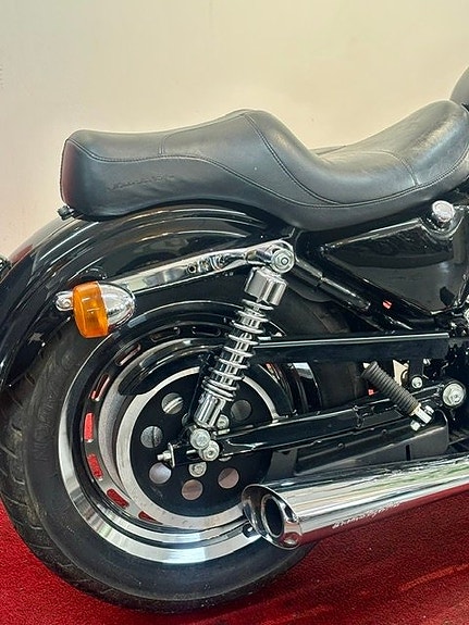 Harley-Davidson XL1200C Sportster 1200 Custom, endast 1400 Mil! 3 of 5